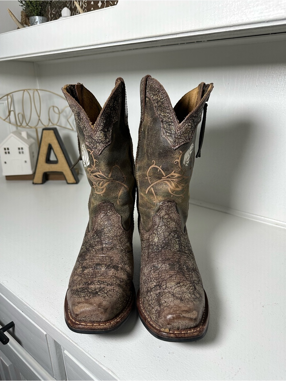 Shyanne Cowboy Boots Womens 8.5 Brown Crackle Leather Rose Embroidered Western - Picture 2 of 9